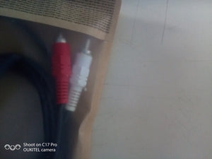 2 way Audio Cable (Red & White)